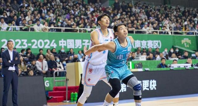 福建男篮备战湖北队，备受期待