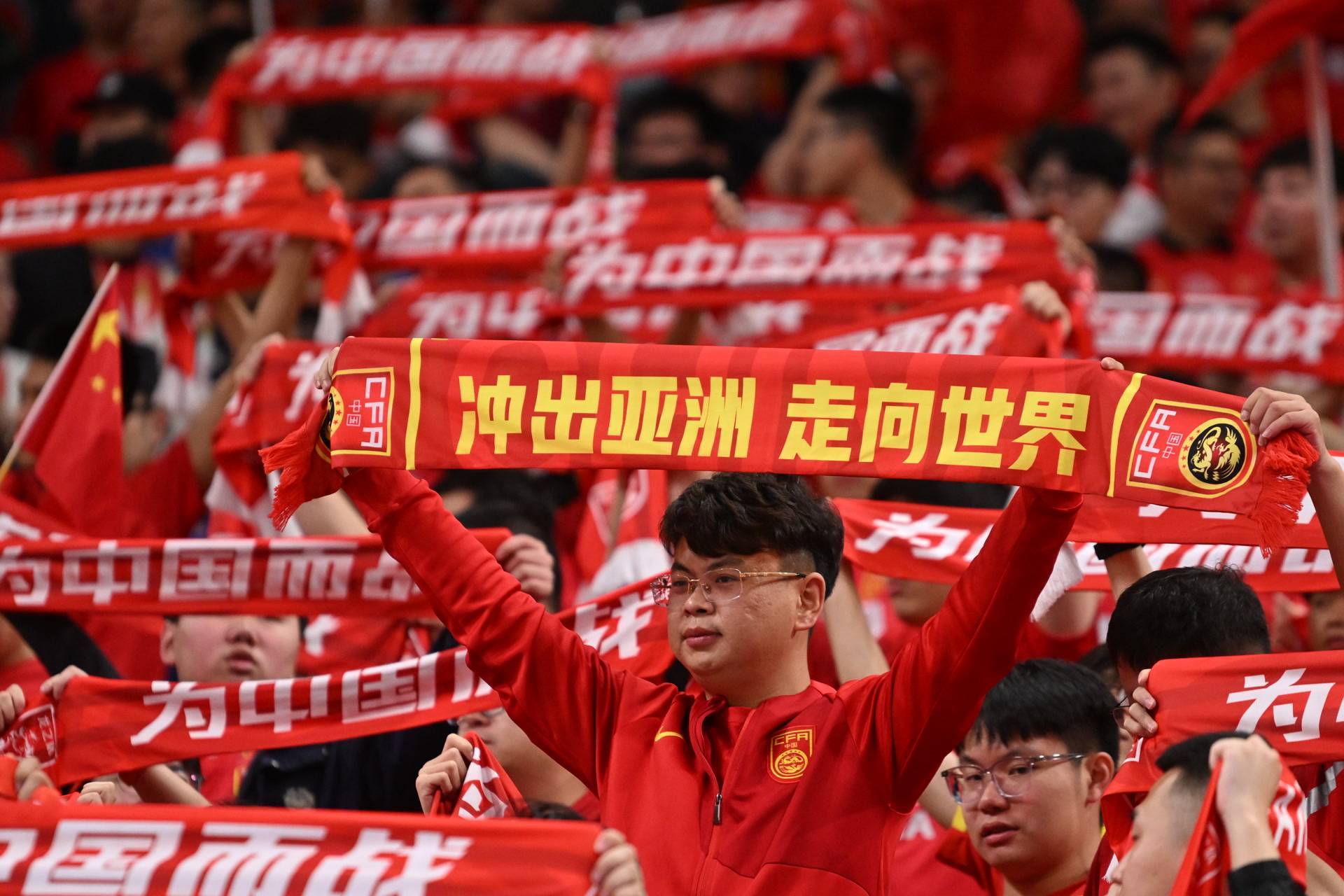 无尽激情！国内足球联赛的精彩表现