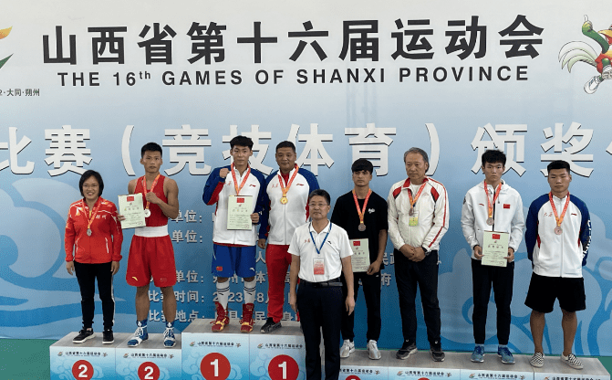 科特迪瓦拳击选手勇夺金牌，成为全场焦点
