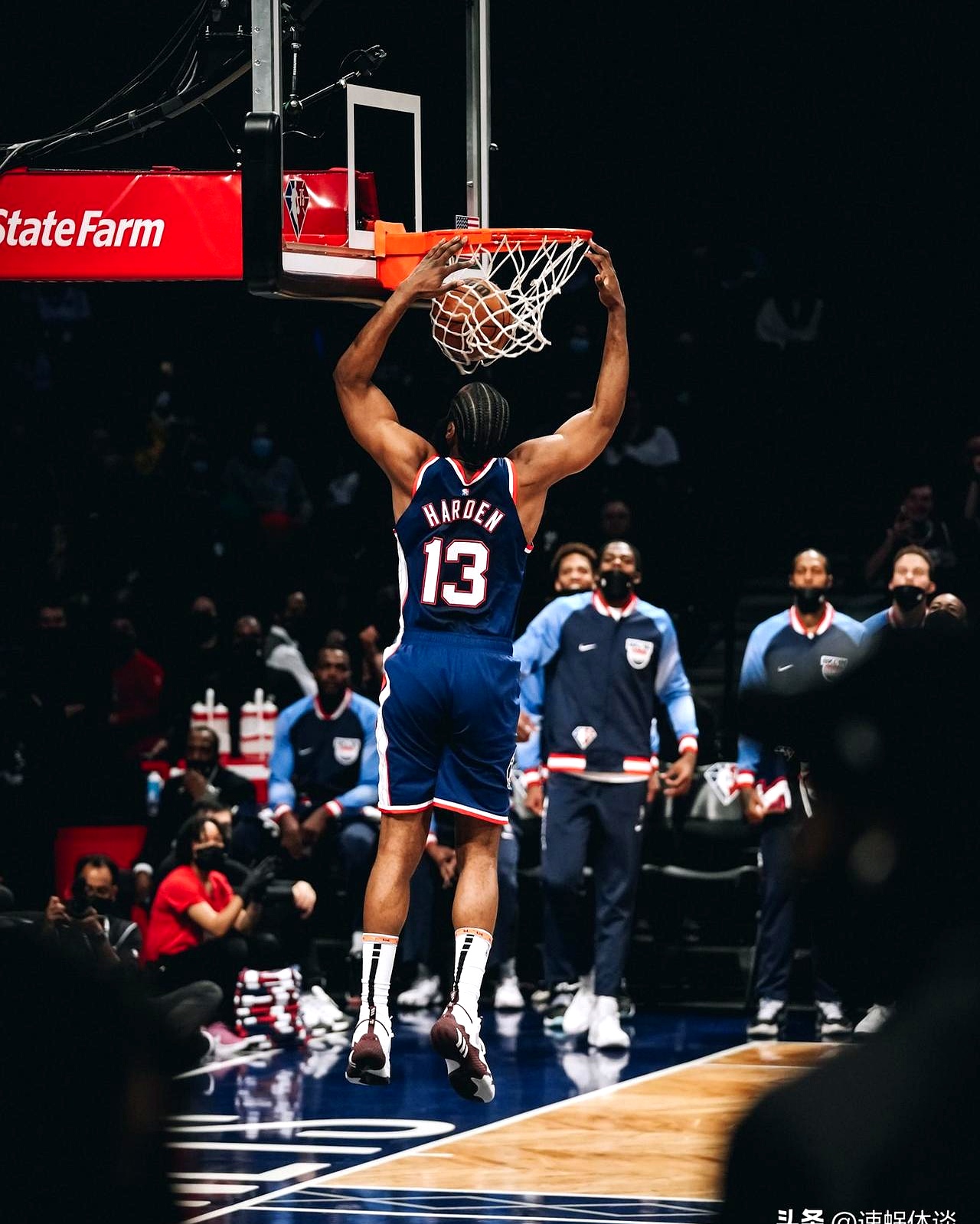 篮网击败开拓者，实力继续领先