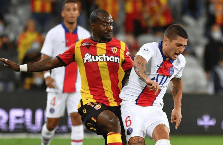 马赛主场不敌对手,积分榜下滑 马赛主场不敌对手,积分榜下滑